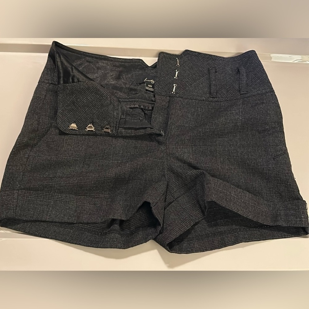 Twentyone Express Medium Dress Shorts
